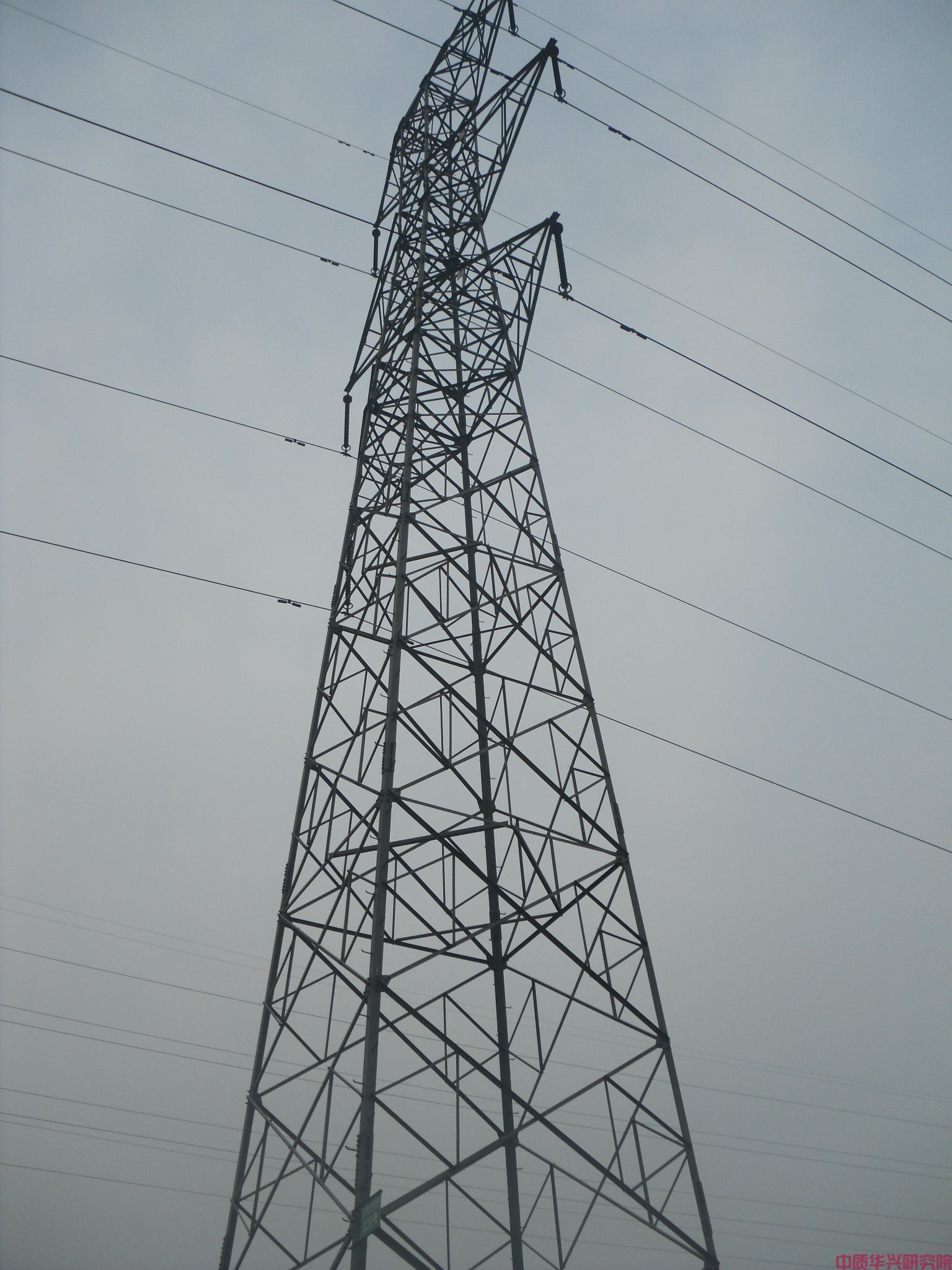 高压输电铁塔安全评估